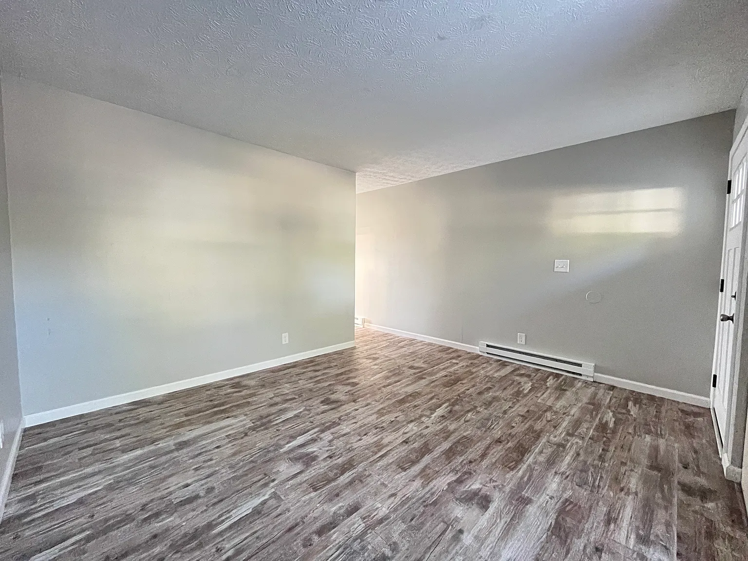 200 Forest Lane — Photo 2