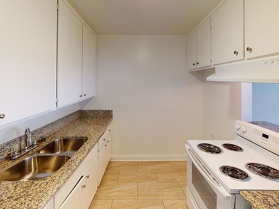 5th image of 134 S Normandie Ave APT 101