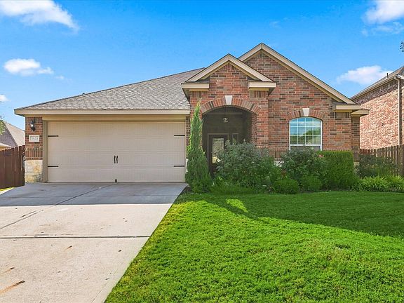 2nd image of 1824 Mesquite Ln