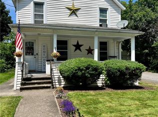 104 E Chapel St, Canastota, NY 13032