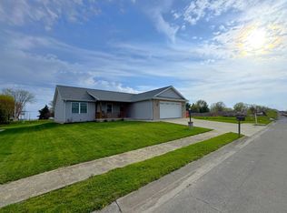 209 Royalwood Dr, Monticello, IN 47960