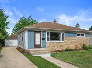3905 N 93rd St, Milwaukee, WI 53222