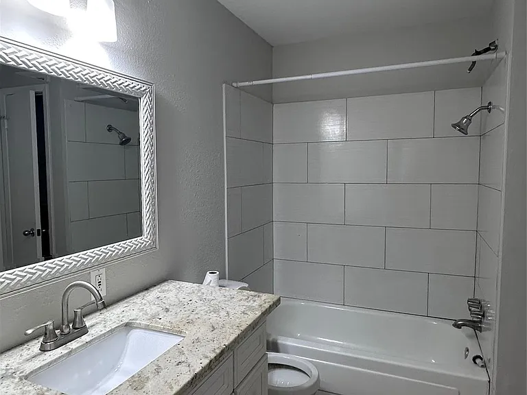 703 S 2nd St — Photo 11