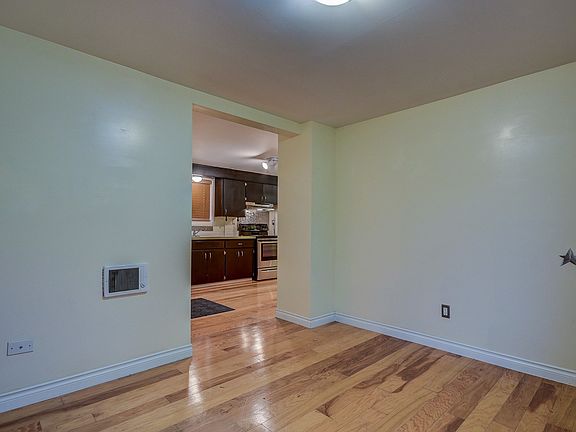3rd image of 875 SE Jensen St APT B101