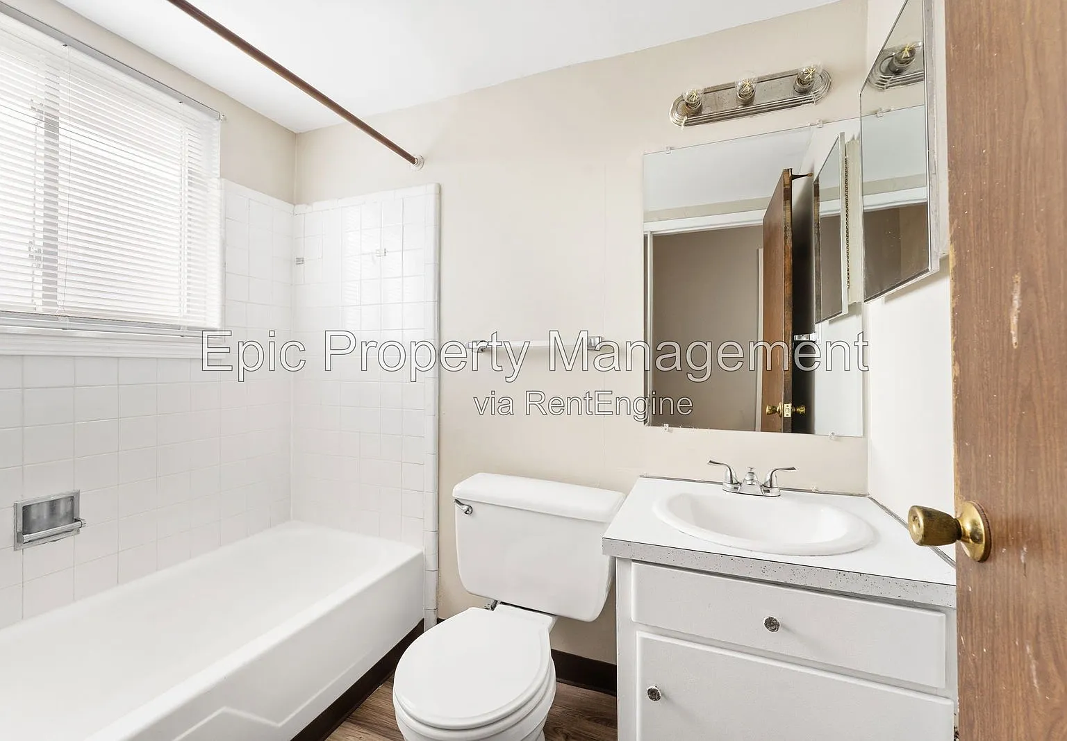 1 bed, 1.0 bath, $975 — Photo 4