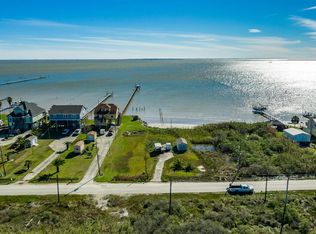 5206 Bayside Dr, Beach City, TX 77523