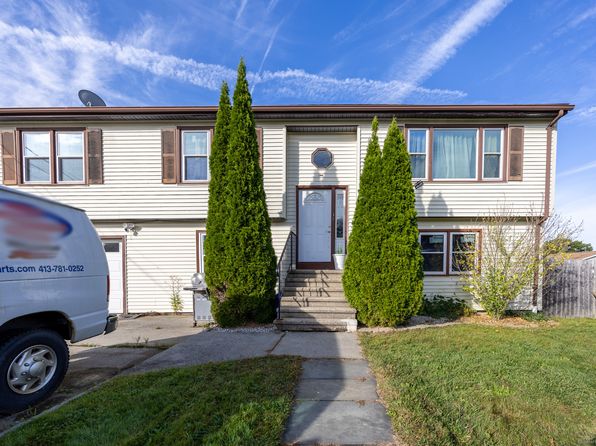 39 Hillsdale Ave, Waterbury, CT 06704