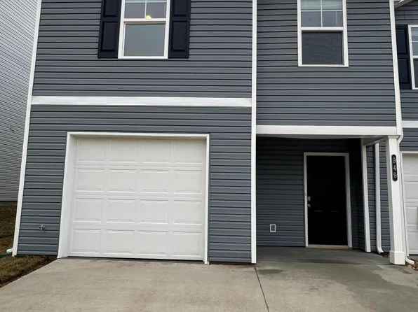 949 Lola Ln, Kingsport, TN 37663