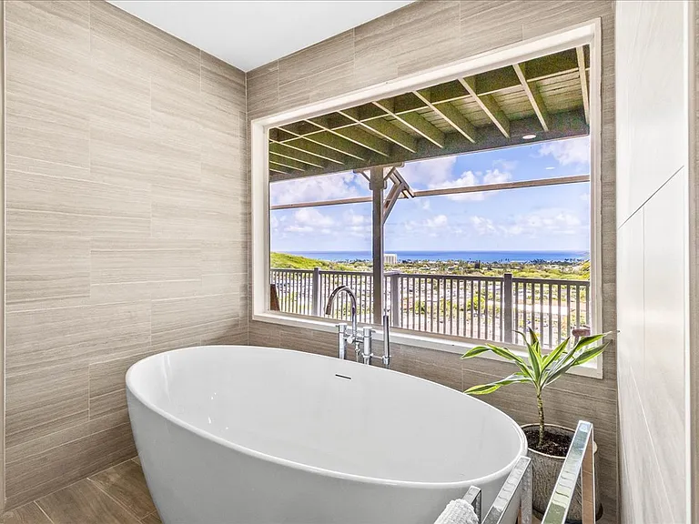 1512 Halekoa Dr #B — Photo 27