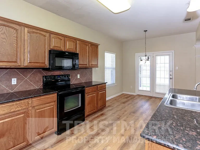 212 Crowfoot Dr #CROWFOOT212 — Photo 6