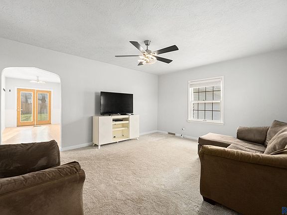 2nd image of 1016 N Hudson Ave