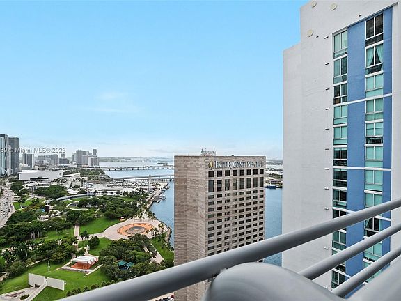 2nd image of 325 Biscayne Blvd #3924