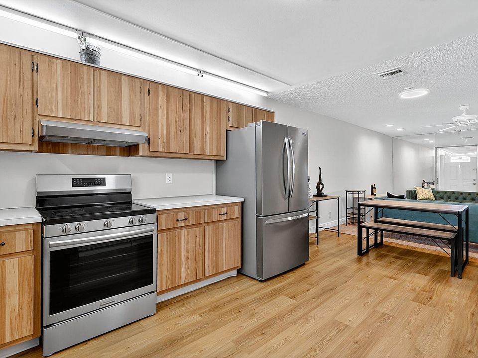 1st image of 448 Franconia Circle #B