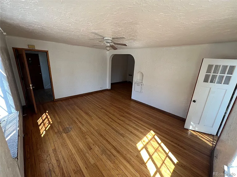 2535 E 14th Ave #10 — Photo 9