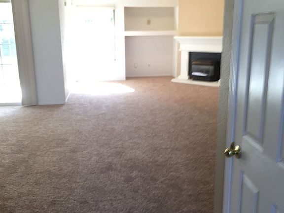 3rd image of 2821 W Vine Ct