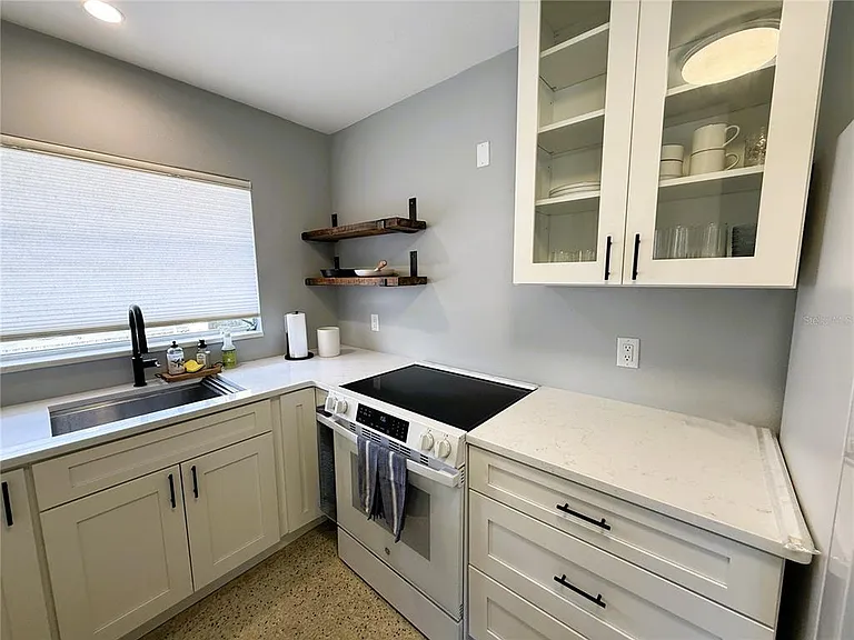 14017 W Parsley Dr — Photo 8