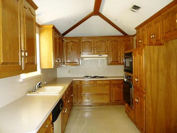 4th image of 620 Heather Knoll Dr