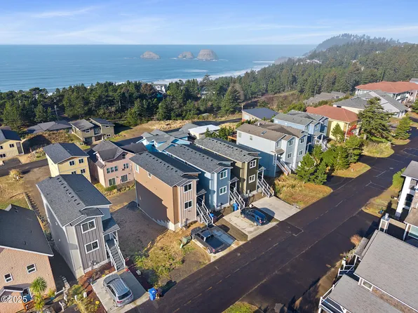 122 Reeder St, Oceanside, OR 97134