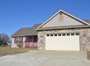 135 S Stine Rd, Charlotte, MI 48813