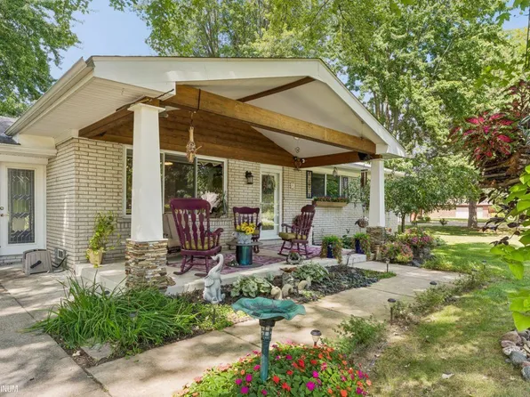 49199 Fairchild Rd, Macomb, MI 48042
