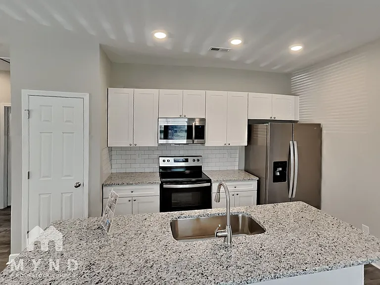 616 Newbern Ave — Photo 7