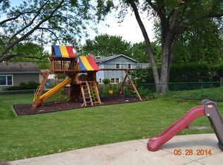 1026 Cherokee Dr, Darien, IL 60561