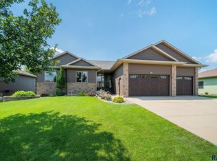 2325 N Devon Ave, Tea, SD 57064