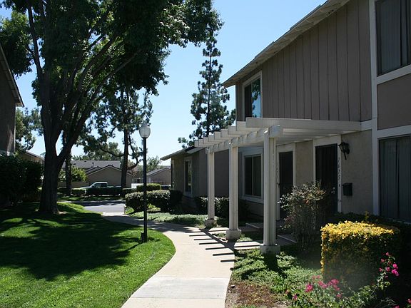 3rd image of 1677 Heather Dr