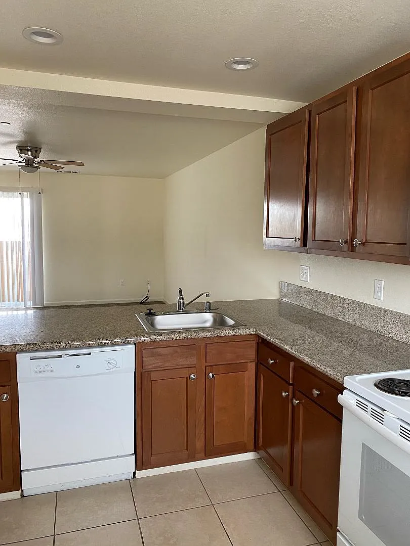 1515 Escalon Ave — Photo 4