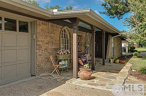 3rd image of 3533 Wayland Dr