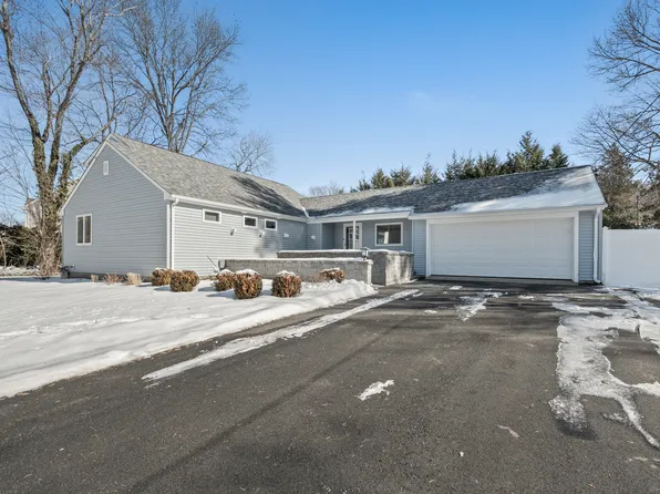 110 Lakewood Road, Glastonbury, CT 06073