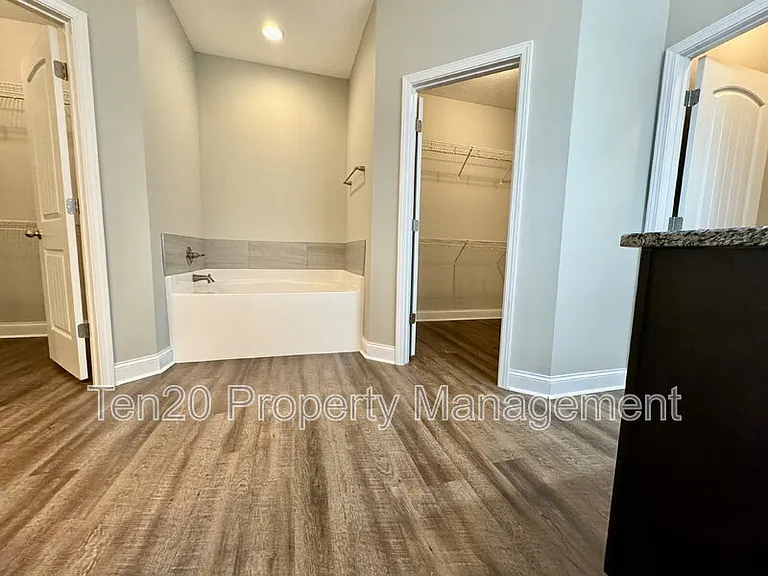 488 Lee Road 288 — Photo 12
