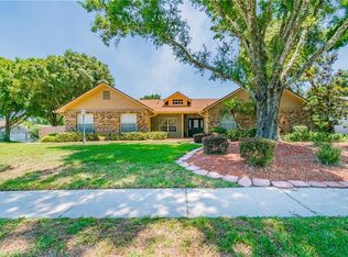 3916 Broomsedge Ln, Valrico, FL 33596