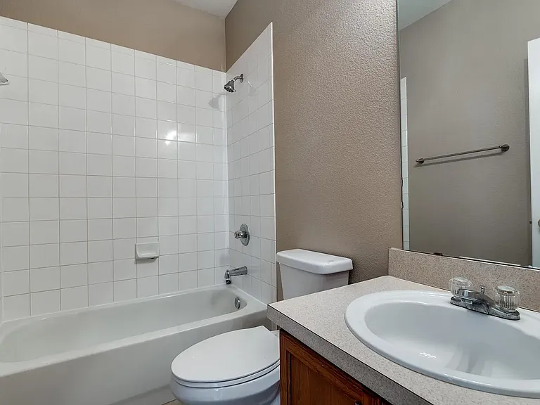5907 Lovingham Ct #5907 — Photo 7