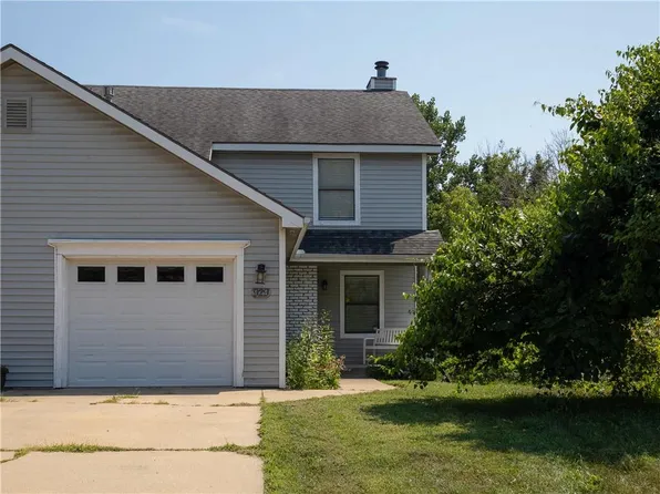 929 Christie Ct, Lawrence, KS 66049
