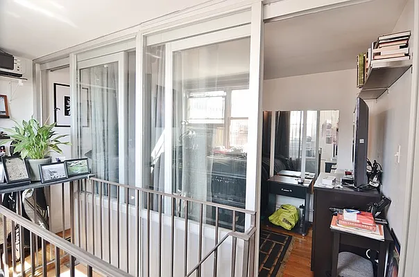 Rented by Park Property Advisors | media 26