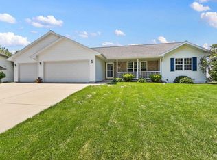 431 Golden Sands Ave, Cecil, WI 54111