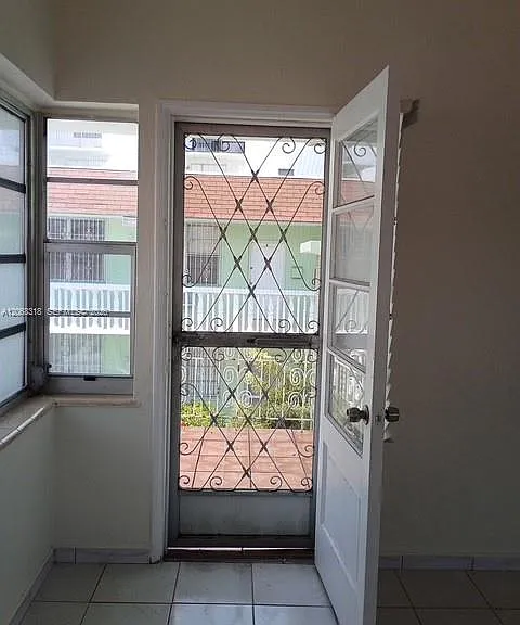 8215 Abbott Ave #3A — Photo 15