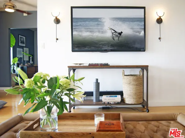 1131 Alta Loma Rd, West Hollywood, CA