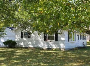 505 W Center Ave, Cedar Grove, WI 53013