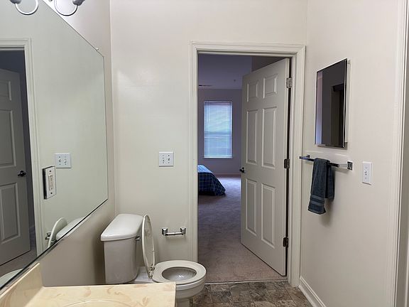5th image of 5204 Tuckerman Ln #1201