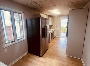 117 Hendrickson Ave #1, Lynbrook, NY 11563