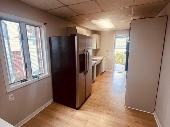 117 Hendrickson Ave #1