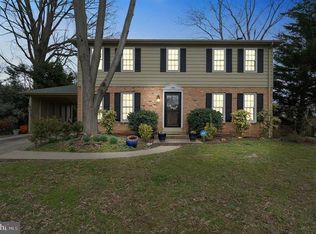 1906 Leo Ln, Alexandria, VA 22308