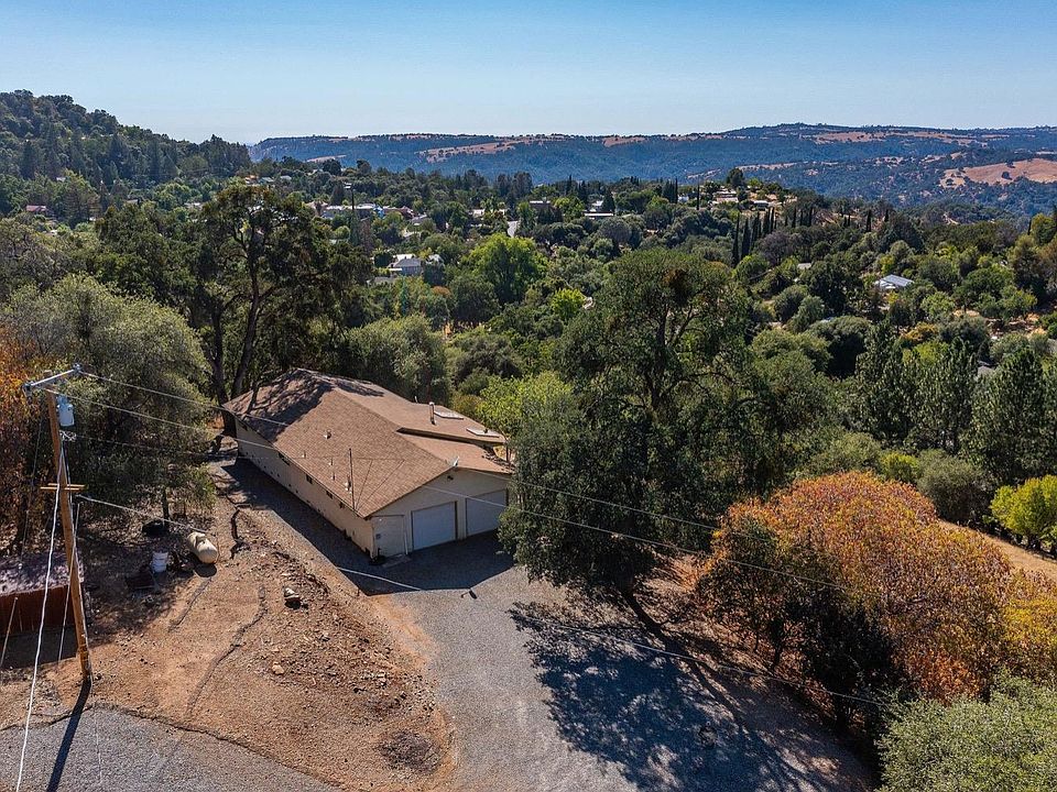8664 Center St, Mokelumne Hill, CA 95245 Zillow