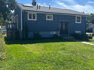 4 Walnut Knls, Canton, MA 02021