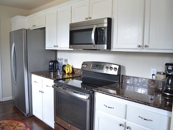 4th image of 300 Oaklyn Dr