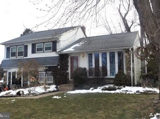 1008 Windsor Rd, Warminster, PA 18974