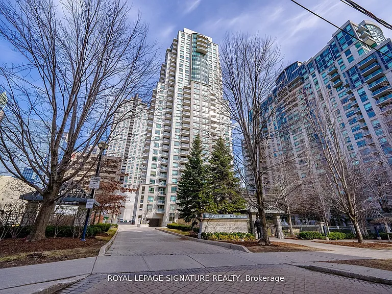 21 Hillcrest Ave #209 — Photo 38