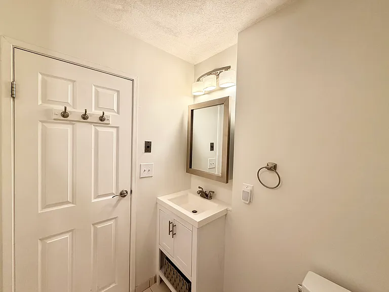 677 Quincy Shore Dr #307 — Photo 11